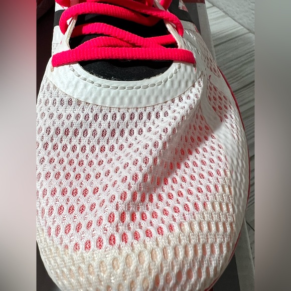New Balance‎ Women’s Track Shoes with spikes white and pink Size 9 LD5000 - Picture 3 of 12